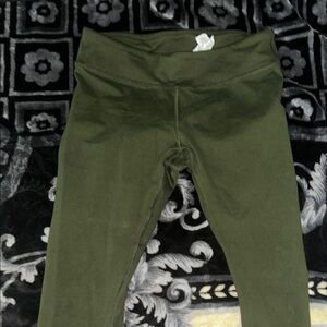 Women's Olive Green Capri Leggings